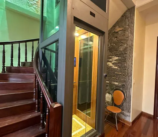Mẫu thang máy mini cho nhà diện tích nhỏ